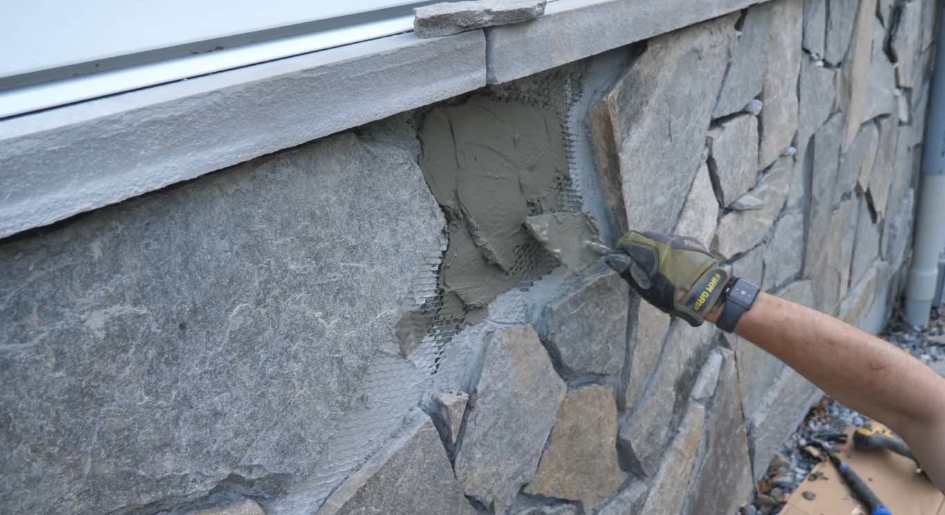 Stone veneer siding installation services in Ontario, CA